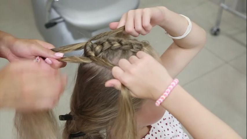 Смотреть онлайн Cool Look Прически Серия 121