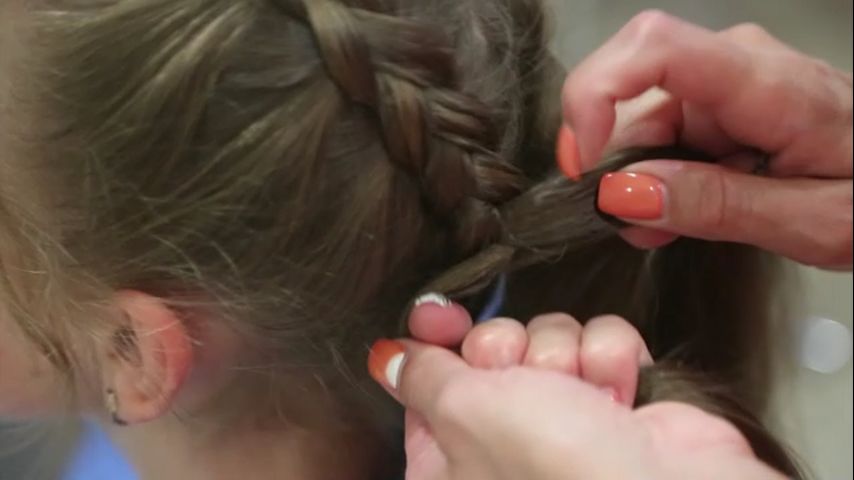 Смотреть онлайн Cool Look Прически Серия 75
