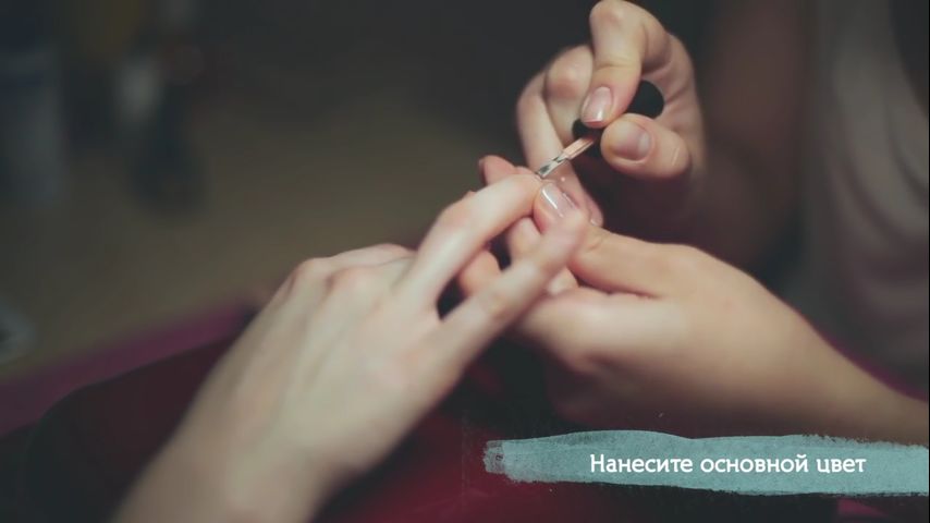 Смотреть онлайн Градиентный омбре маникюр гель-лаком