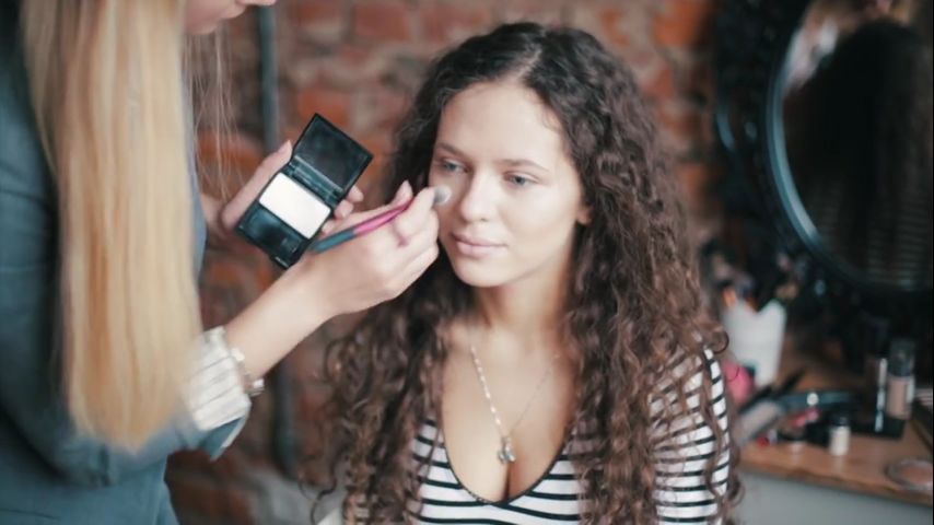 Смотреть онлайн Макияж в стиле nude нюд